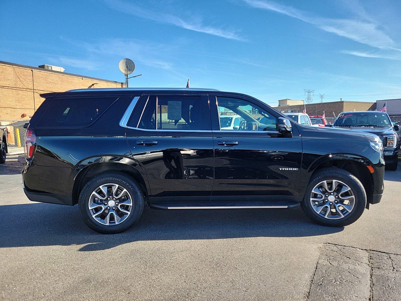 2022 Chevrolet Tahoe Vehicle Photo in Saint Charles, IL 60174