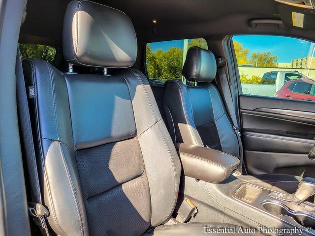 2017 Jeep Grand Cherokee Vehicle Photo in Plainfield, IL 60586