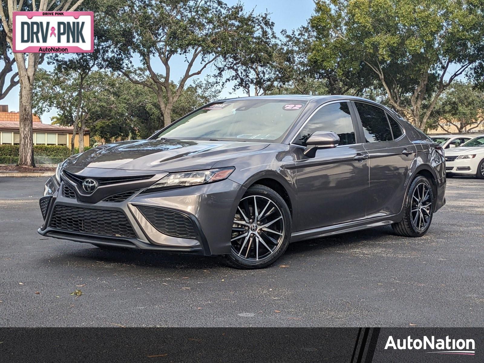 2022 Toyota Camry Vehicle Photo in GREENACRES, FL 33463-3207