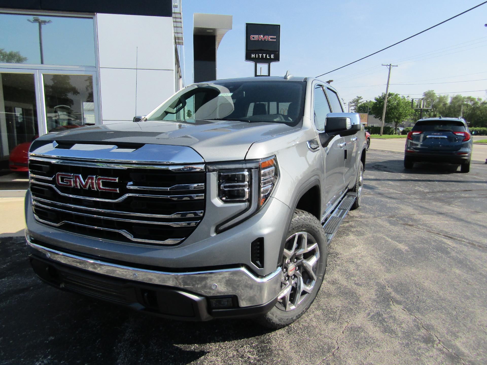 2024 GMC Sierra 1500 Vehicle Photo in GREENVILLE, OH 45331-1026