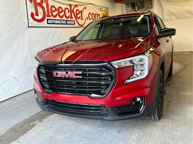 2024 GMC Terrain Vehicle Photo in RED SPRINGS, NC 28377-1640