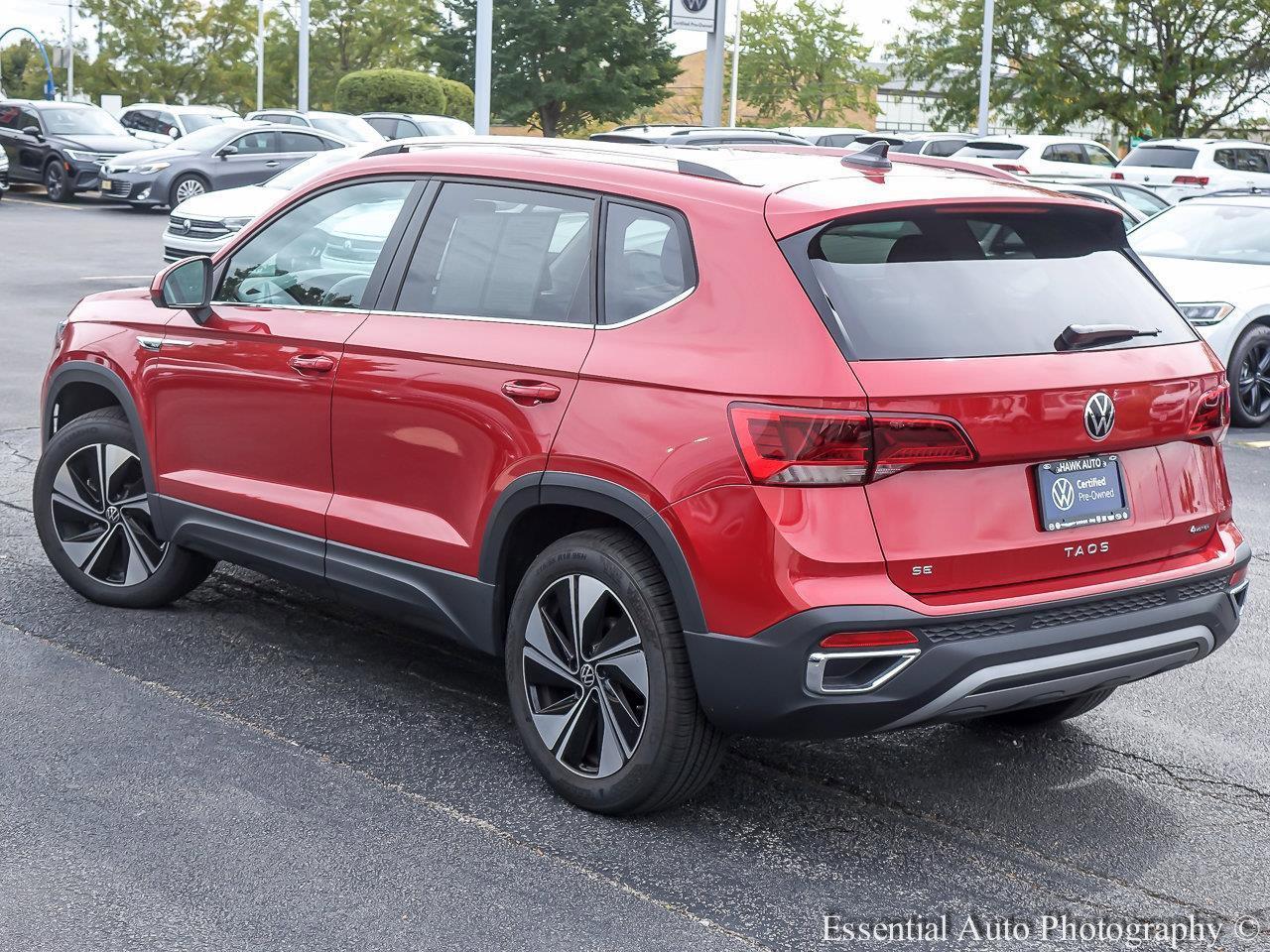 2024 Volkswagen Taos Vehicle Photo in Saint Charles, IL 60174