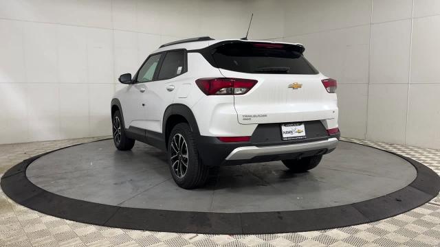 2024 Chevrolet Trailblazer Vehicle Photo in JOLIET, IL 60435-8135