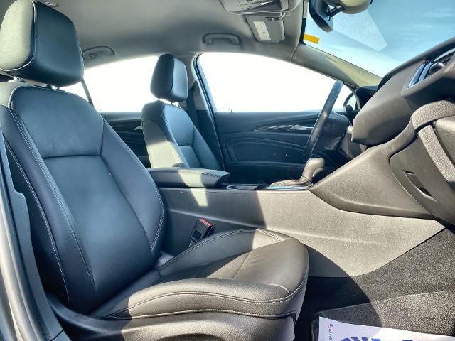 2019 Buick Regal Sportback Vehicle Photo in WILLIAMSVILLE, NY 14221-2883