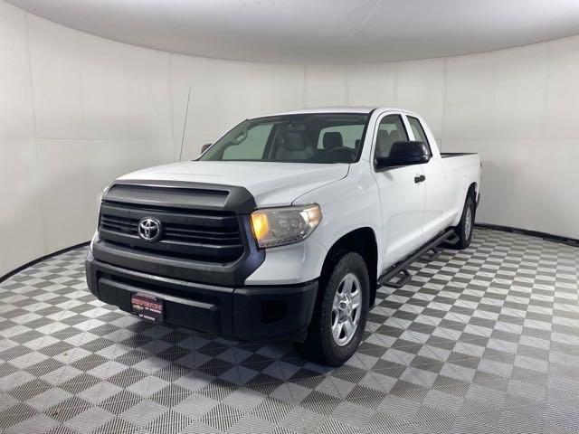 2015 Toyota Tundra 4WD Truck Vehicle Photo in MEDINA, OH 44256-9001