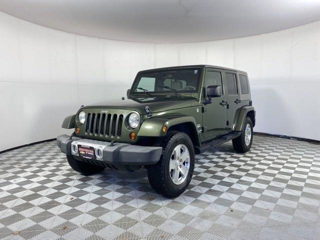 Used 2008 Jeep Wrangler Unlimited Sahara with VIN 1J8GA59138L646785 for sale in Medina, OH