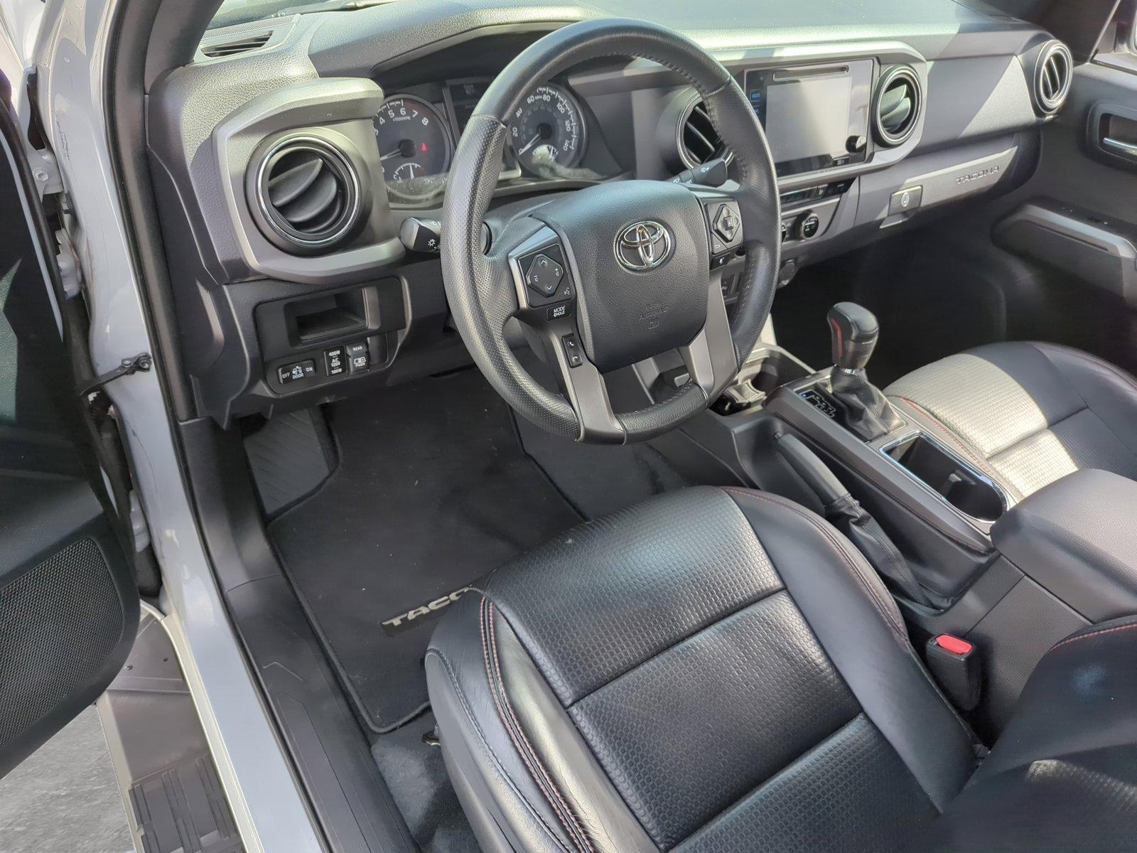 2017 Toyota Tacoma Vehicle Photo in Ft. Myers, FL 33907