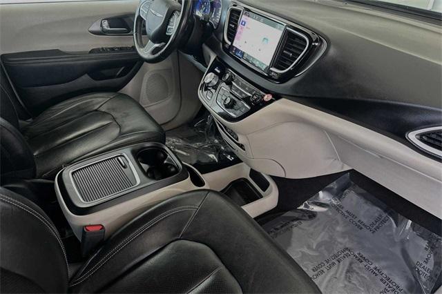 2022 Chrysler Pacifica Vehicle Photo in ELK GROVE, CA 95757-8703