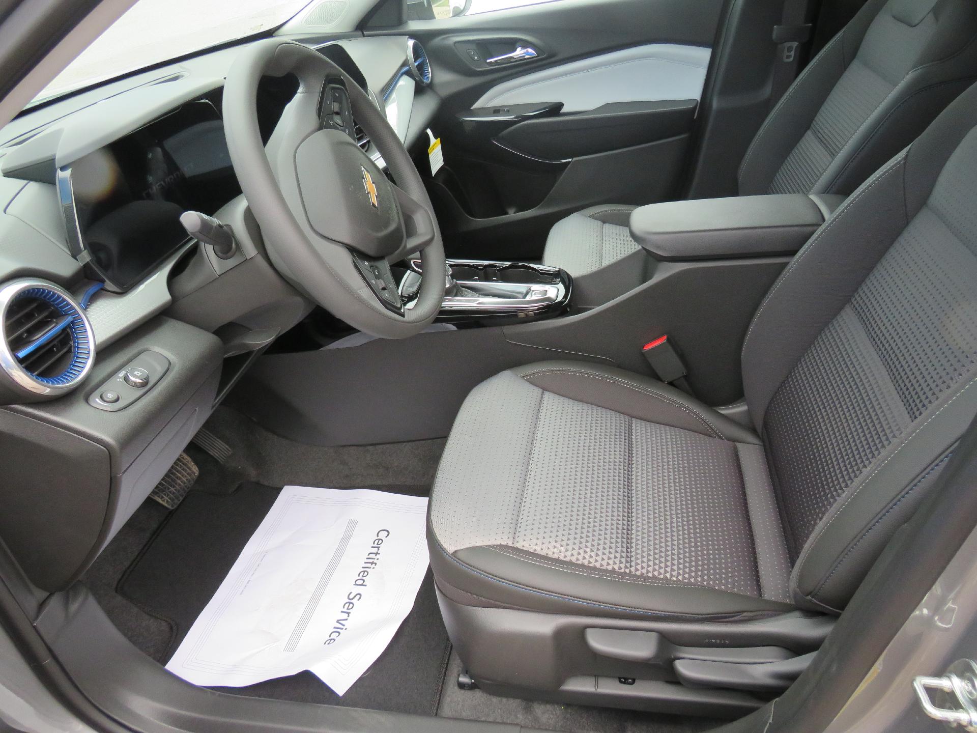 2025 Chevrolet Trax Vehicle Photo in MAPLETON, IA 51034-1072