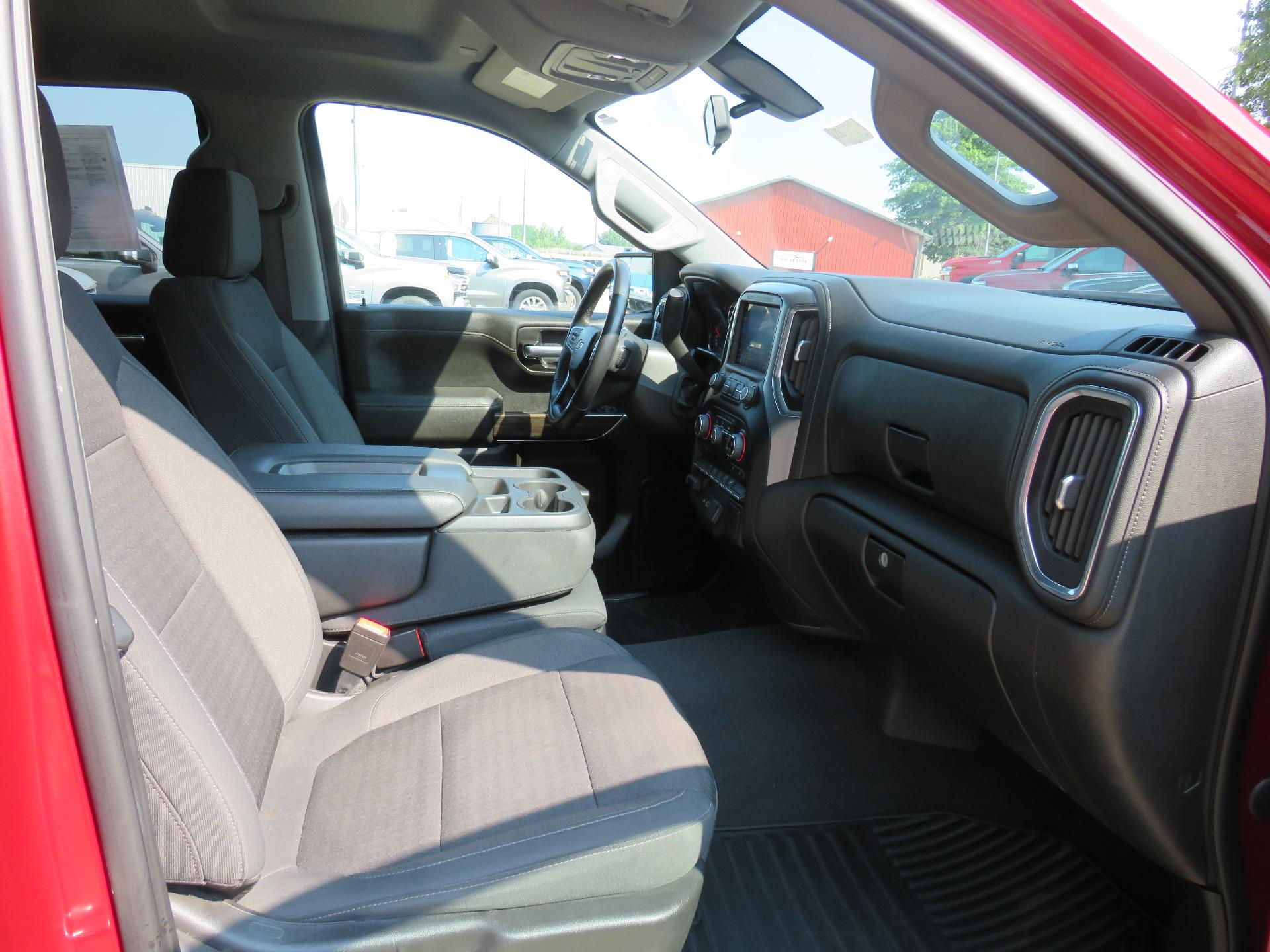 2021 Chevrolet Silverado 1500 Vehicle Photo in MAPLETON, IA 51034-1072