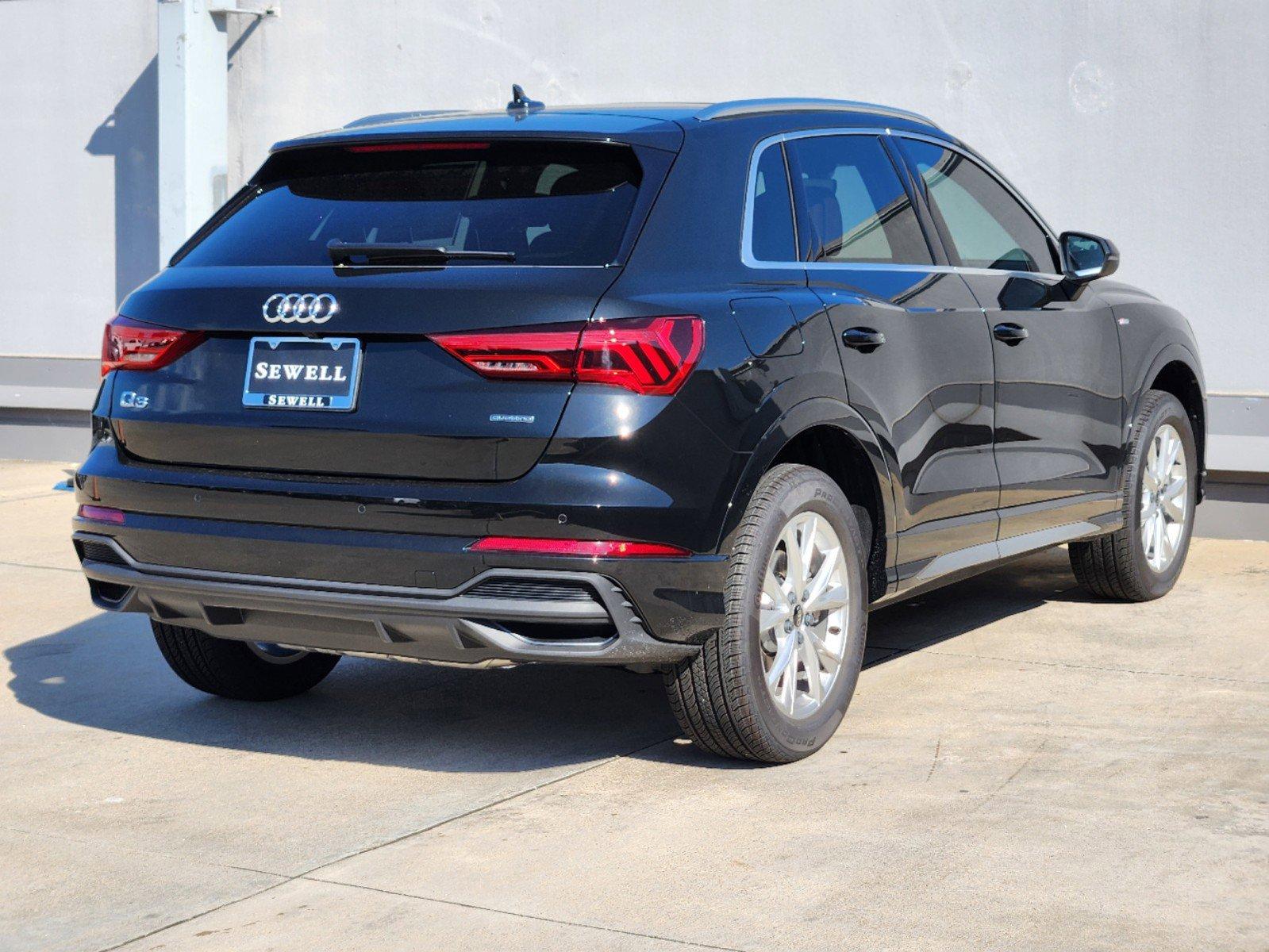 2024 Audi Q3 Vehicle Photo in SUGAR LAND, TX 77478