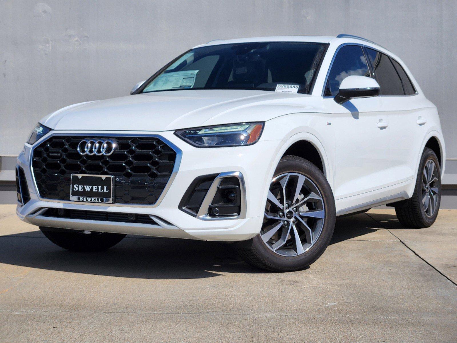 2024 Audi Q5 Vehicle Photo in SUGAR LAND, TX 77478