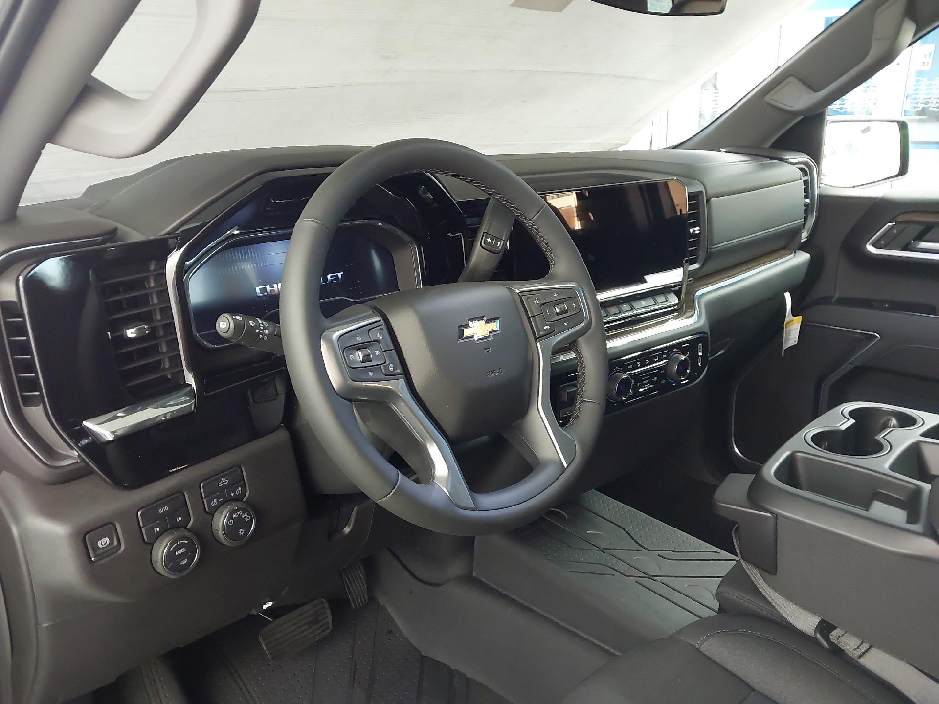 2025 Chevrolet Silverado 1500 Vehicle Photo in WENTZVILLE, MO 63385-1017