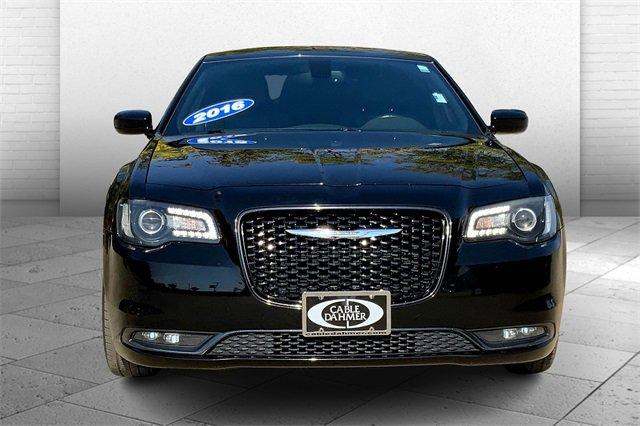 2016 Chrysler 300 Vehicle Photo in KANSAS CITY, MO 64114-4502