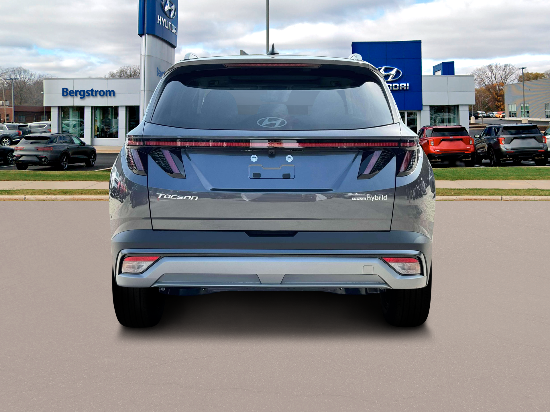 2025 Hyundai TUCSON Hybrid Vehicle Photo in Green Bay, WI 54304