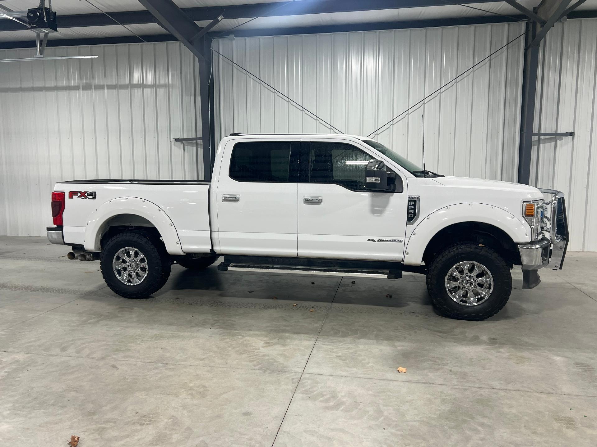 Used 2022 Ford F-250 Super Duty XLT with VIN 1FT8W2BT8NEG25163 for sale in Falls City, NE