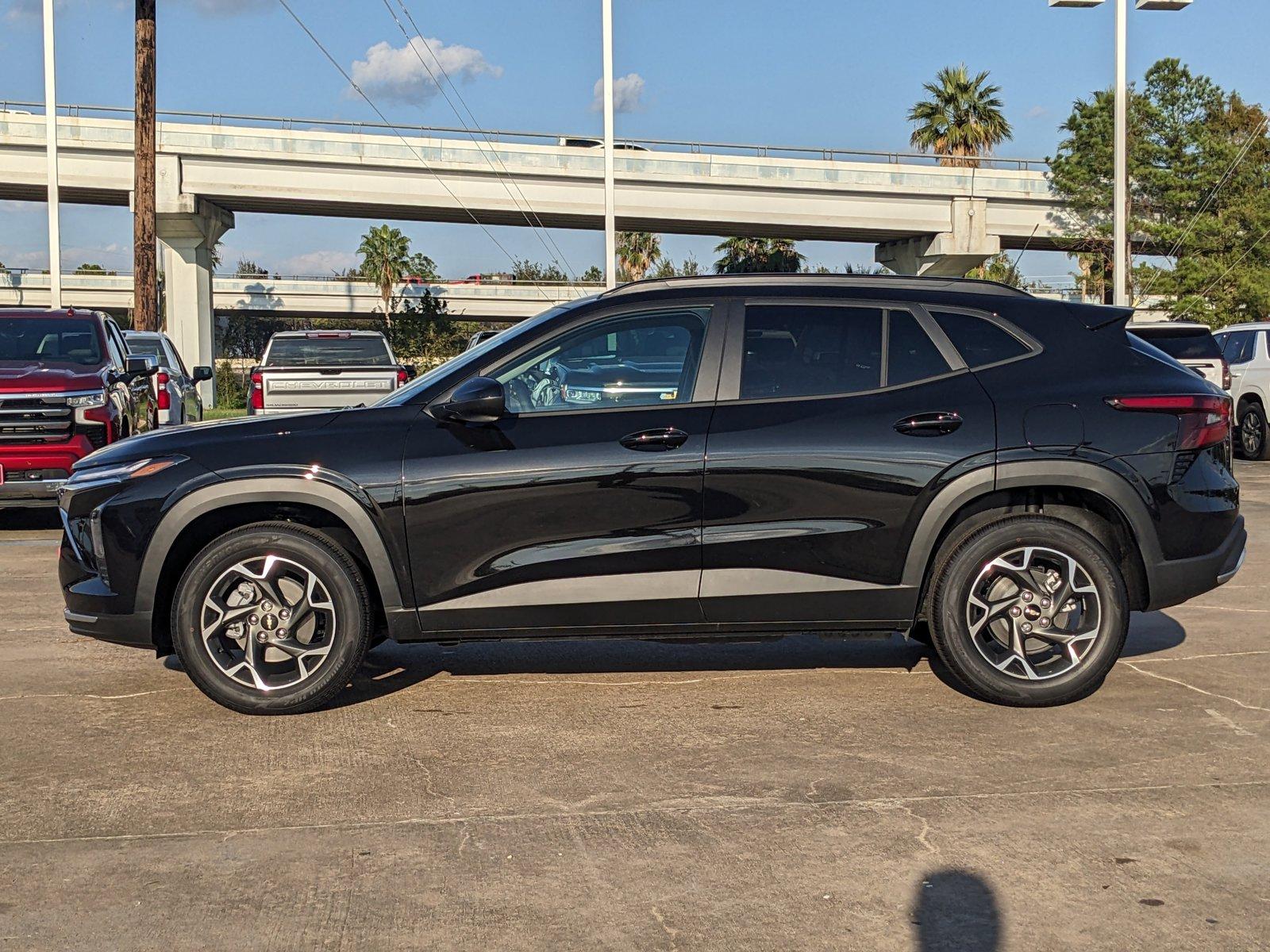 2025 Chevrolet Trax Vehicle Photo in HOUSTON, TX 77034-5009