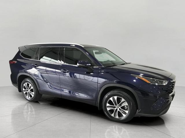 2022 Toyota Highlander Vehicle Photo in Oshkosh, WI 54904