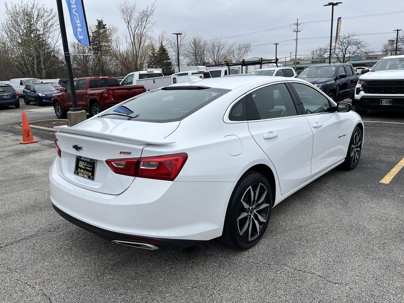 2023 Chevrolet Malibu Vehicle Photo in Plainfield, IL 60586