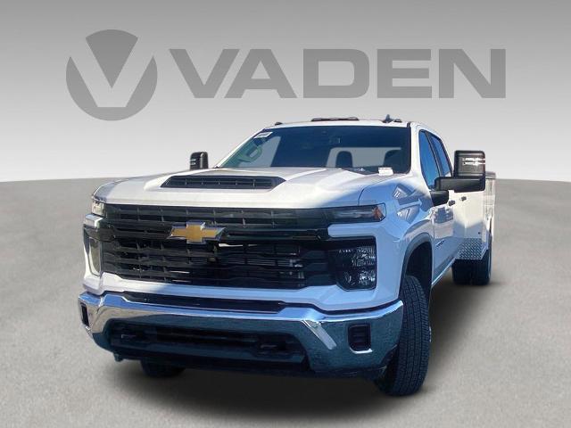 2024 Chevrolet Silverado 3500 HD CC Vehicle Photo in SAVANNAH, GA 31406-4513