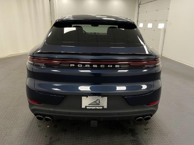 2024 Porsche Cayenne Vehicle Photo in Appleton, WI 54913