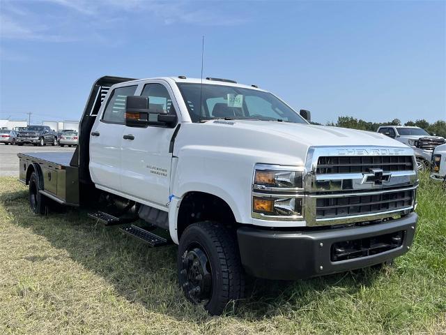 2024 Chevrolet Silverado Chassis Cab Vehicle Photo in ALCOA, TN 37701-3235