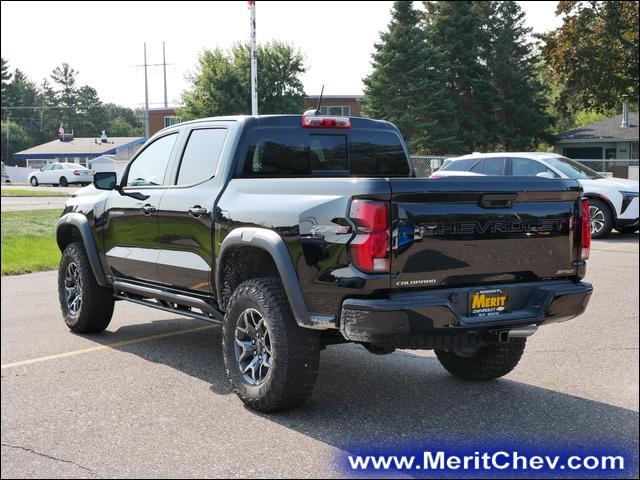 2024 Chevrolet Colorado Vehicle Photo in MAPLEWOOD, MN 55119-4794