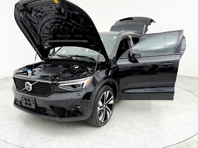 2024 Volvo XC40 Vehicle Photo in Grapevine, TX 76051