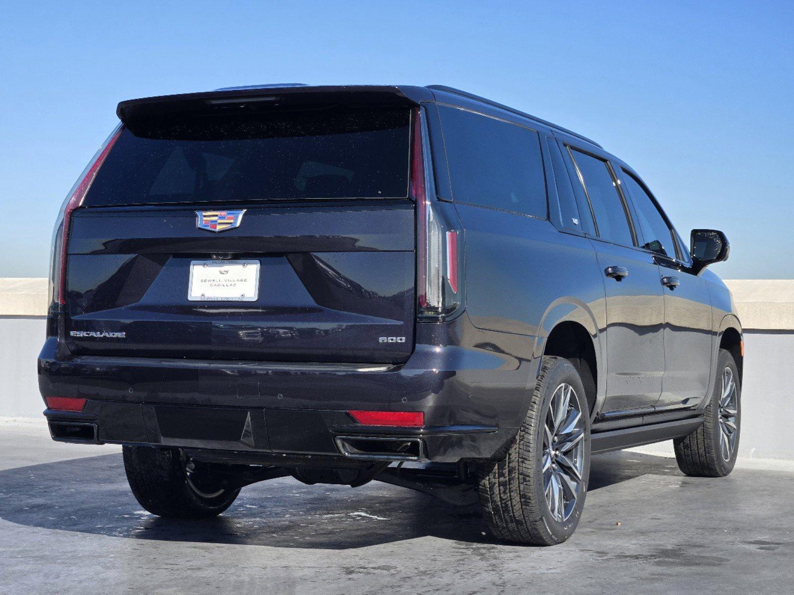 2024 Cadillac Escalade ESV Vehicle Photo in DALLAS, TX 75209-3095