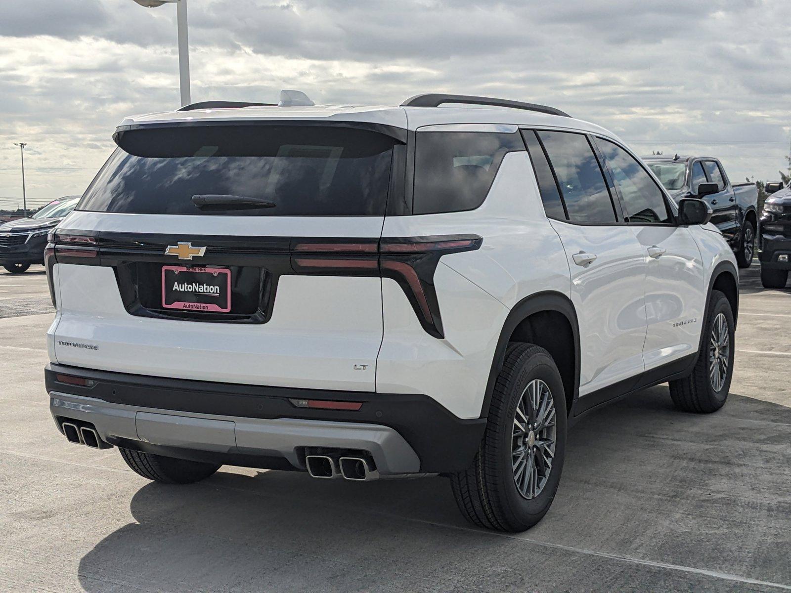 2024 Chevrolet Traverse Vehicle Photo in GREENACRES, FL 33463-3207