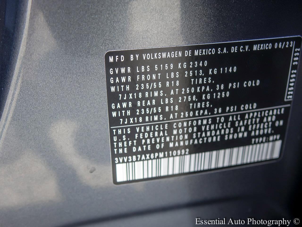 2023 Volkswagen Tiguan Vehicle Photo in Plainfield, IL 60586