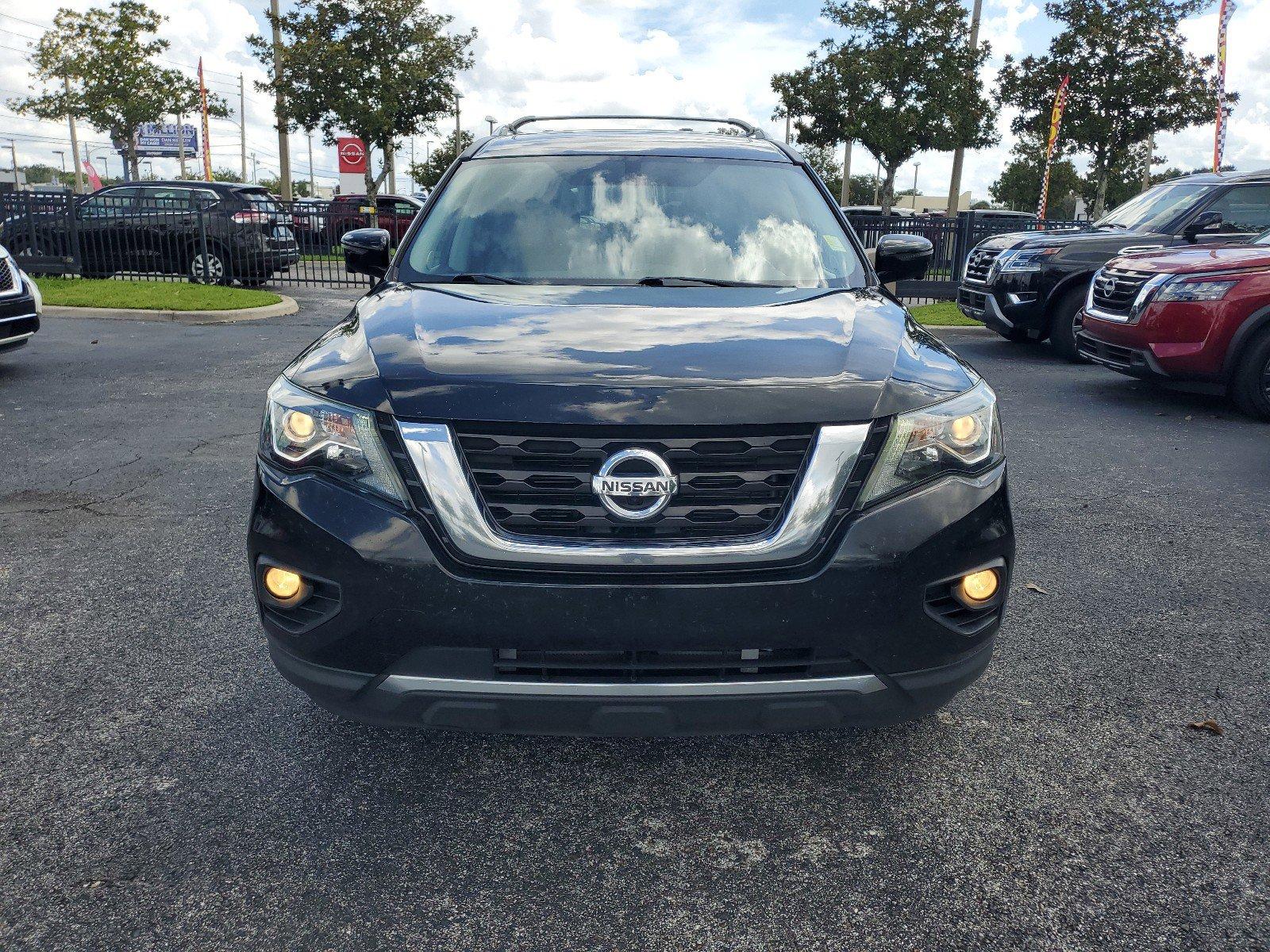 Used 2017 Nissan Pathfinder SL with VIN 5N1DR2MN4HC619652 for sale in Clermont, FL