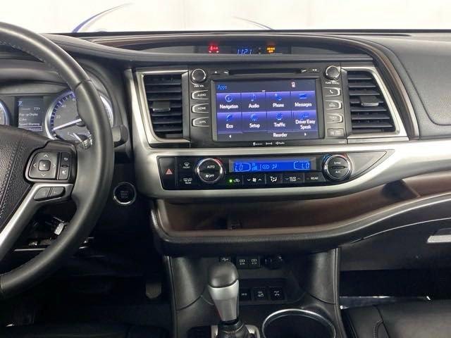 2019 Toyota Highlander Vehicle Photo in BROCKTON, MA 02301-7113