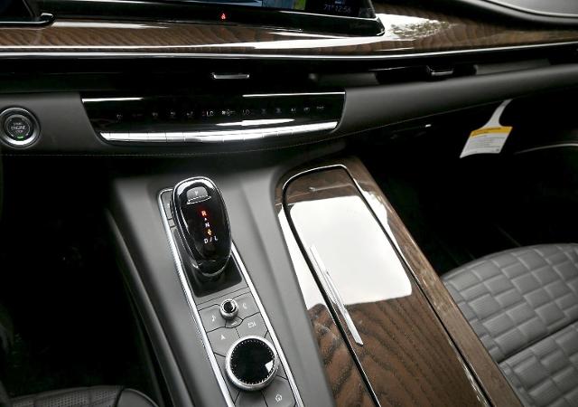 2024 Cadillac Escalade Vehicle Photo in NORWOOD, MA 02062-5222