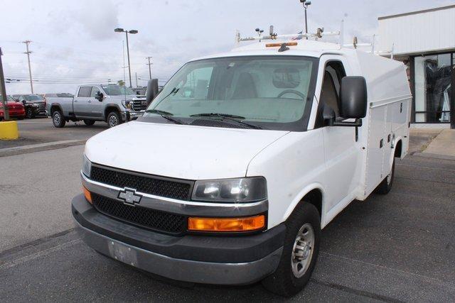 2016 Chevrolet Express Commercial Cutaway Vehicle Photo in SAINT CLAIRSVILLE, OH 43950-8512