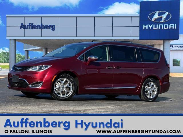 2019 Chrysler Pacifica Vehicle Photo in O'Fallon, IL 62269