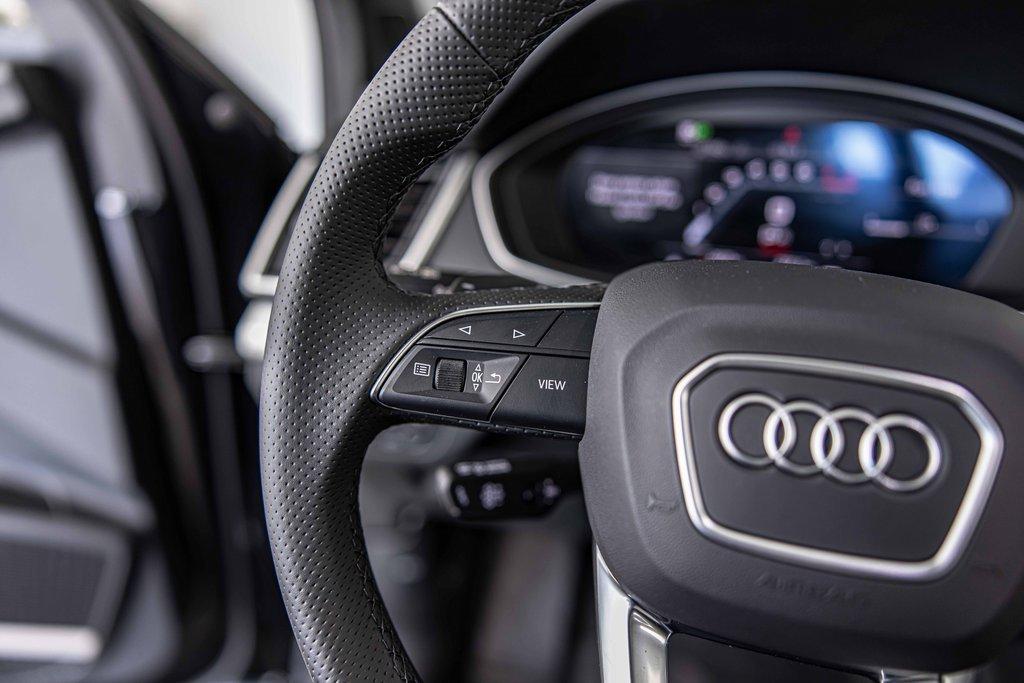 2024 Audi Q5 Vehicle Photo in Saint Charles, IL 60174