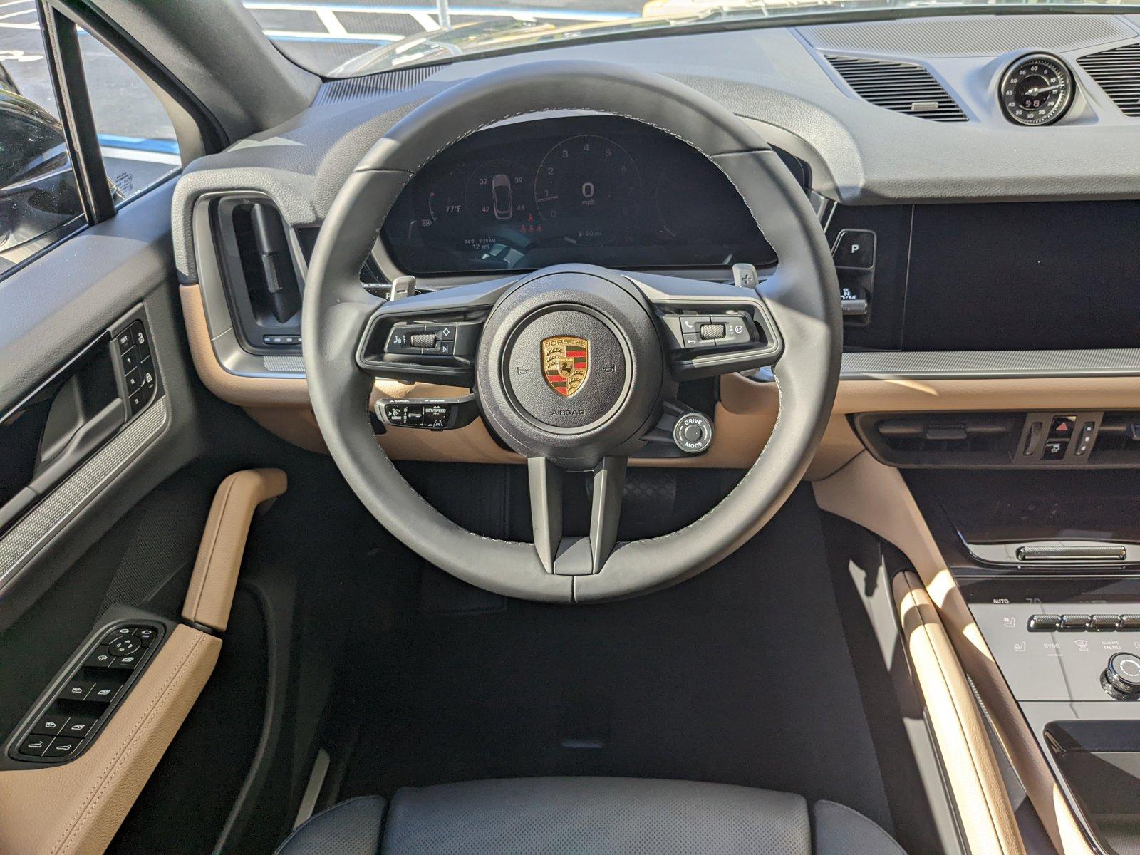 2024 Porsche Cayenne Vehicle Photo in Maitland, FL 32751