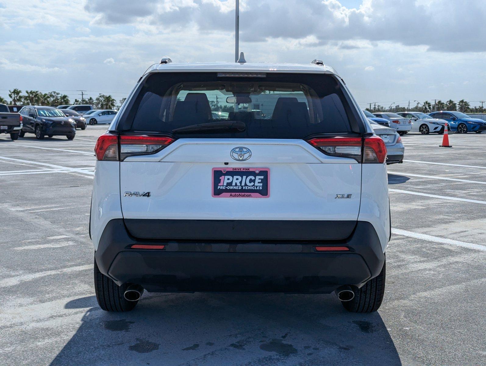 2021 Toyota RAV4 Vehicle Photo in Ft. Myers, FL 33907