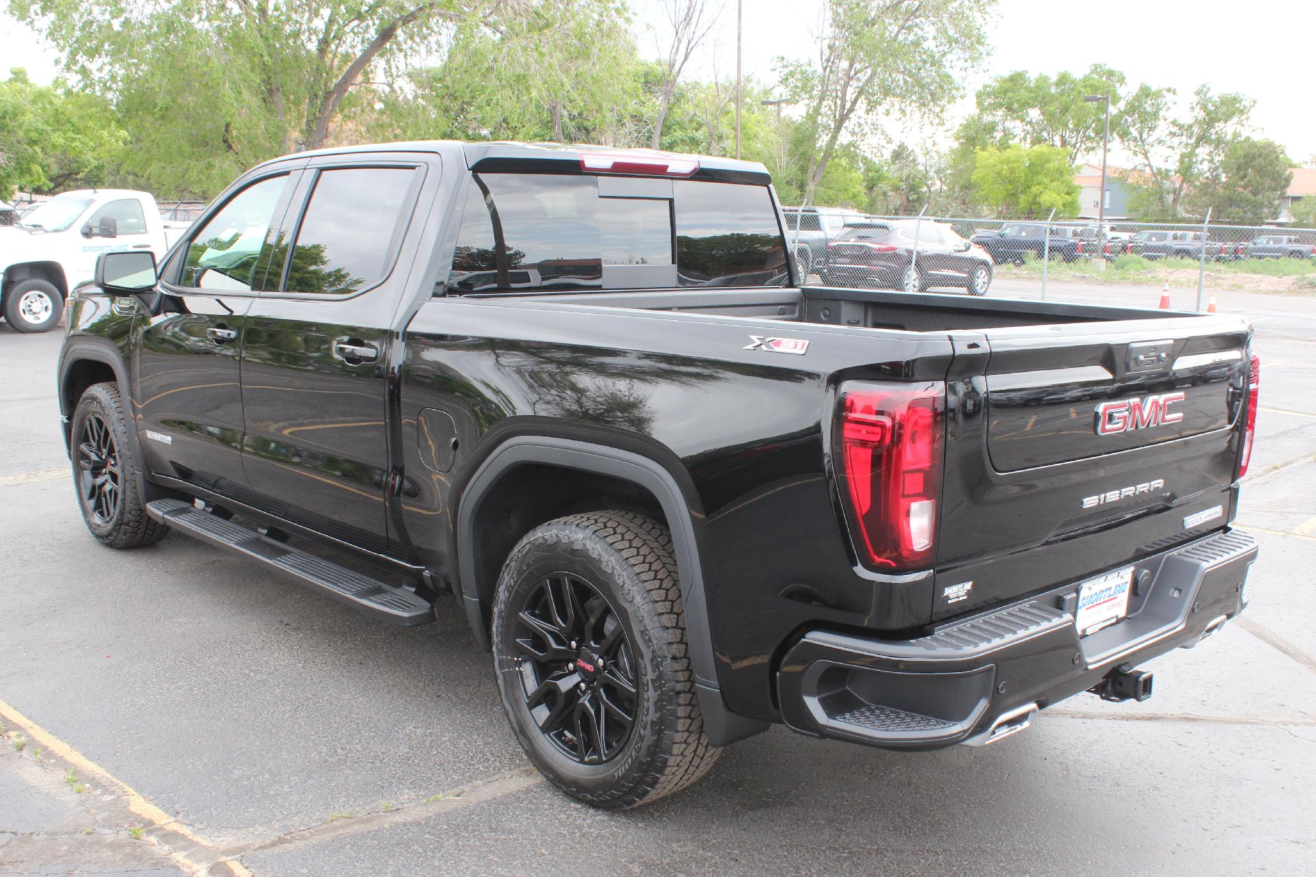 2024 GMC Sierra 1500 Vehicle Photo in AURORA, CO 80012-4011