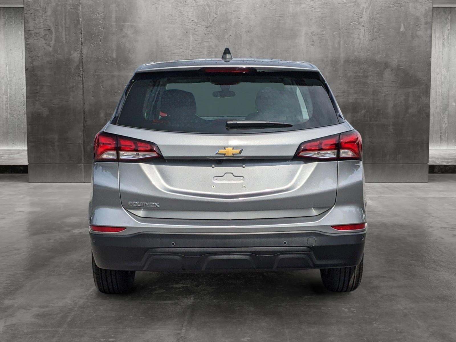 2024 Chevrolet Equinox Vehicle Photo in TIMONIUM, MD 21093-2300