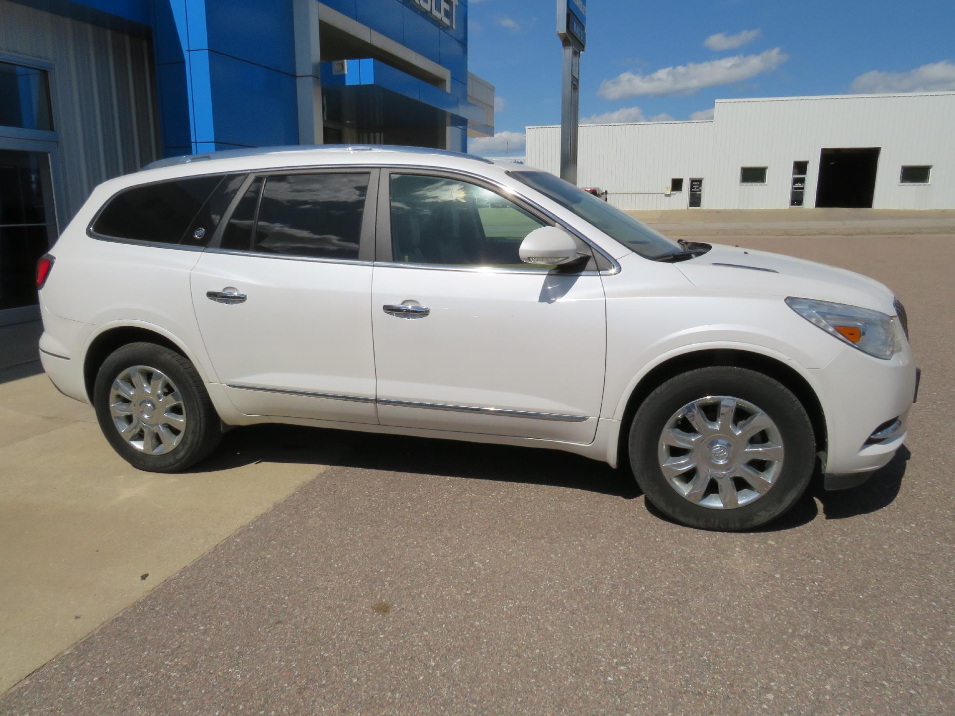 2017 Buick Enclave Vehicle Photo in MAPLETON, IA 51034-1072