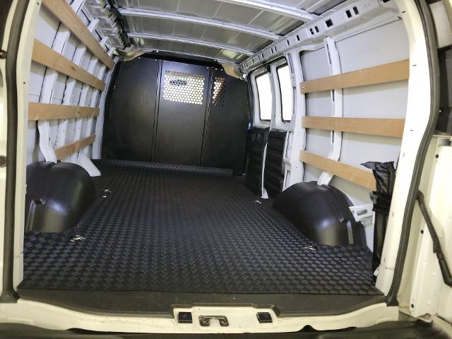 2022 Chevrolet Express Cargo 2500 Vehicle Photo in JOLIET, IL 60435-8135