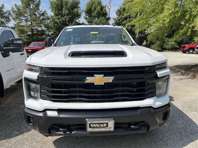 2024 Chevrolet Silverado 3500 HD Chassis Cab Vehicle Photo in ALCOA, TN 37701-3235