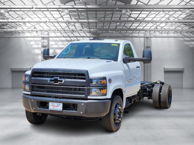 2024 Chevrolet Silverado Chassis Cab Vehicle Photo in Weatherford, TX 76087