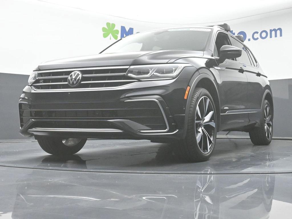 2024 Volkswagen Tiguan Vehicle Photo in Marion, IA 52302