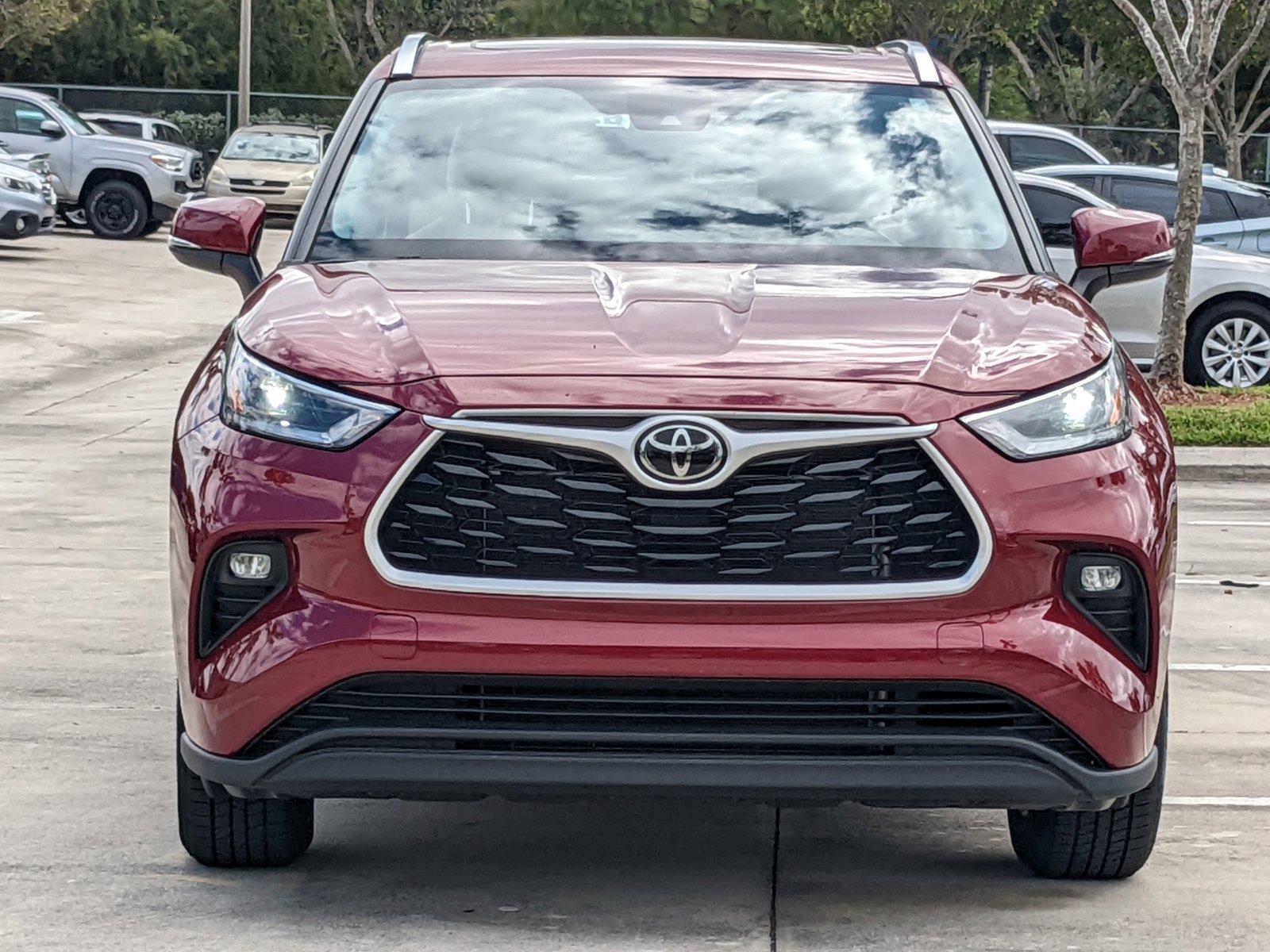 2021 Toyota Highlander Vehicle Photo in Davie, FL 33331