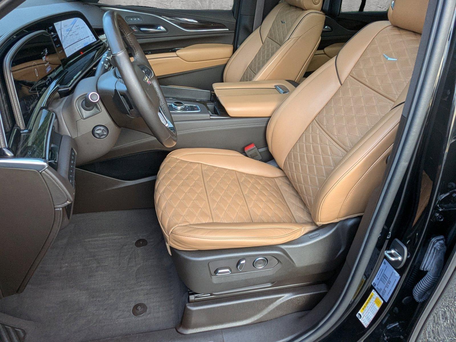 2021 Cadillac Escalade Vehicle Photo in Miami, FL 33169