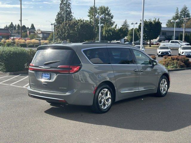 2022 Chrysler Pacifica Vehicle Photo in NEWBERG, OR 97132-1927