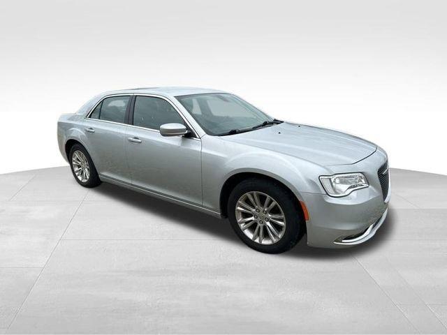 2020 Chrysler 300 Vehicle Photo in MEDINA, OH 44256-9631